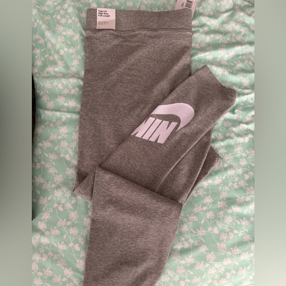 NWT NIKE LEGGINGS SIZE 3X